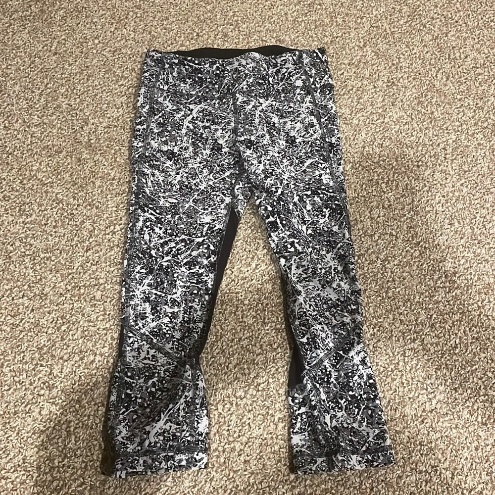 Lululemon Cropped Leggings